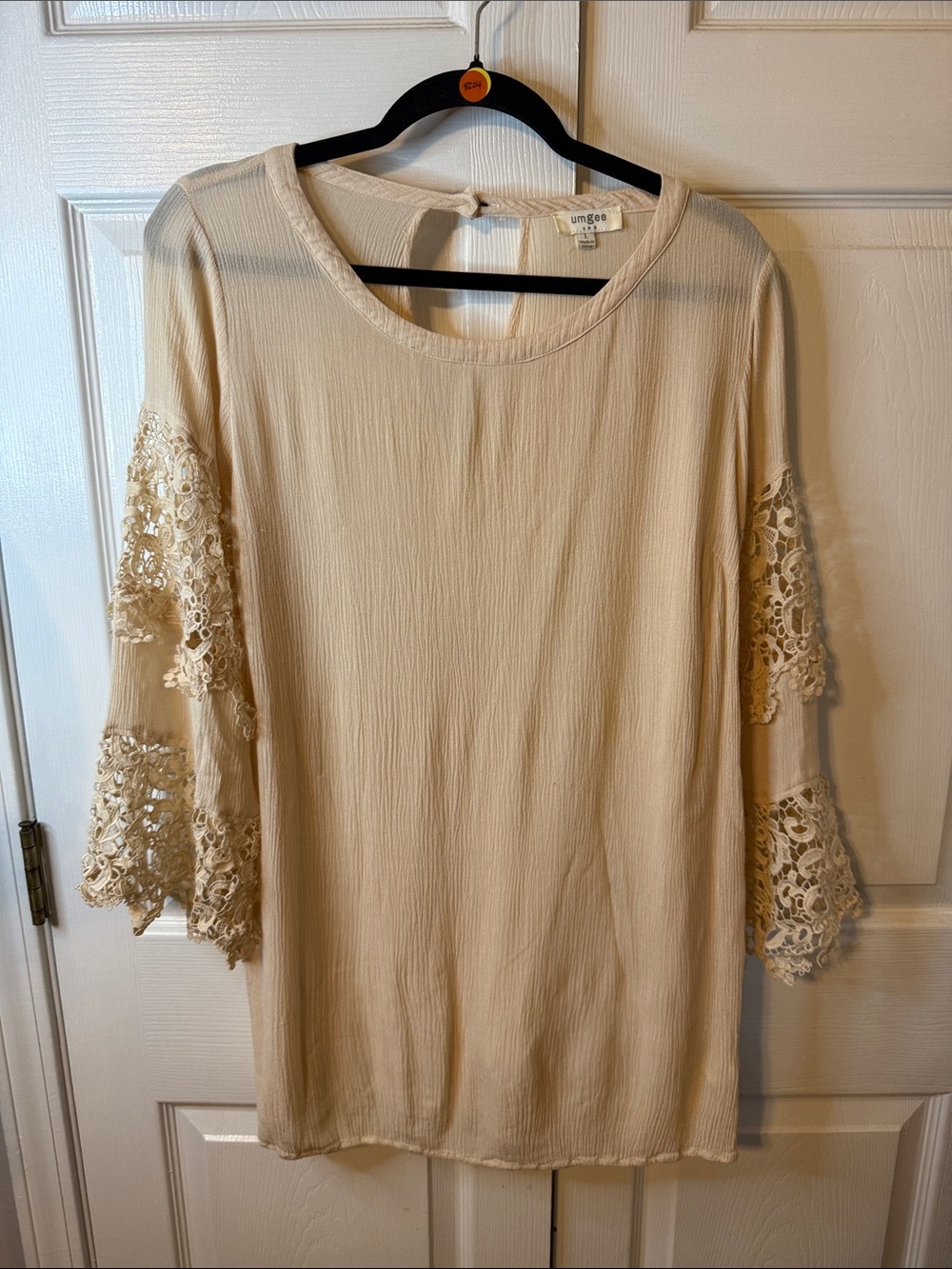 Umgee Cream Lace Sleeve Blouse